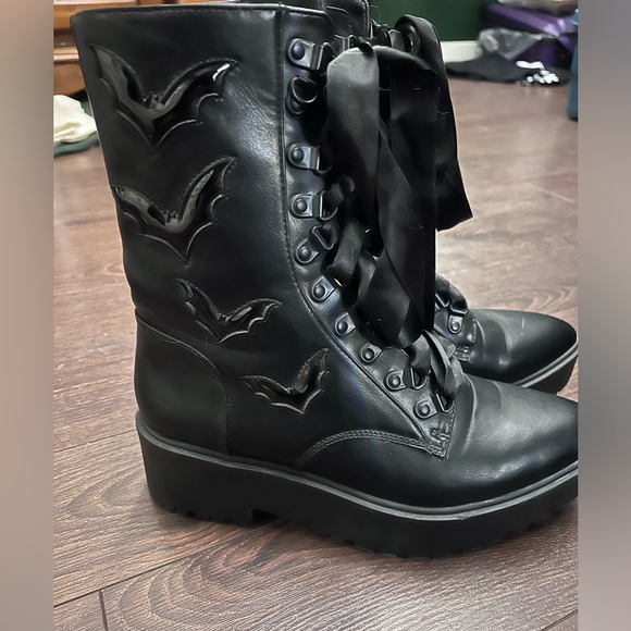 Night Stalker Bat Boots - Picture 4 of 4